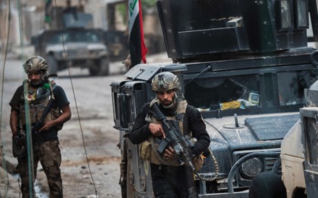 الموصل.. آلاف الأهالي يقفون في أرتال