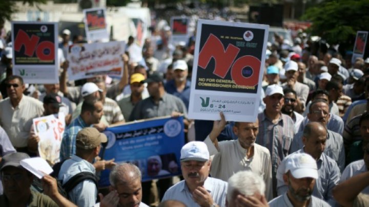 اضراب يحرم اكثر من 200 الف
