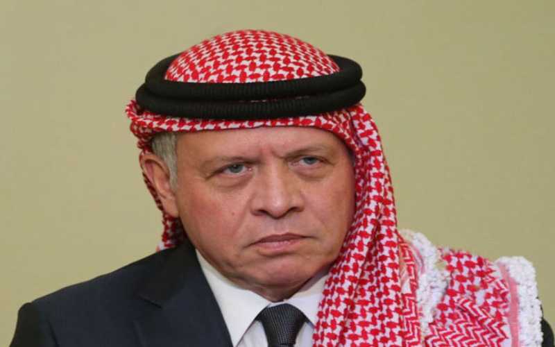الملك يعزي ملك البحرين بوفاة الشيخة