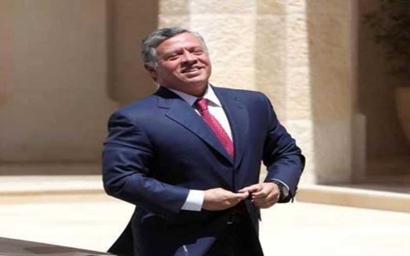 الملك يعود إلى أرض الوطن ..
