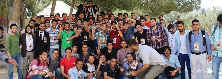 بالفيديو.. الطلبة يحتفون بنصر (الاتجاه الإسلامي)