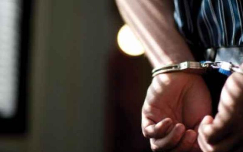 القبض على مطلوب بحقه ٦ طلبات