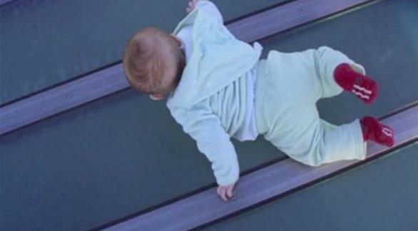 نجاة رضيعة ألمانية بعد سقوطها لمسافة