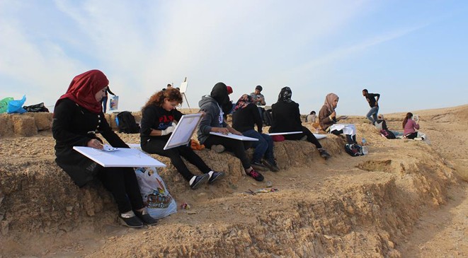 سياح يبحثون الجغرافية والهوية الفلسطينية (صور)