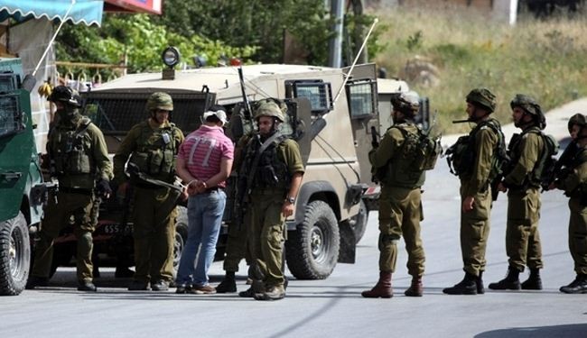 الاحتلال يعتقل 18 فلسطينيا في الضفة