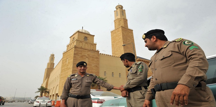 عائلة سعودية تعفو مؤقتا عن قاتل