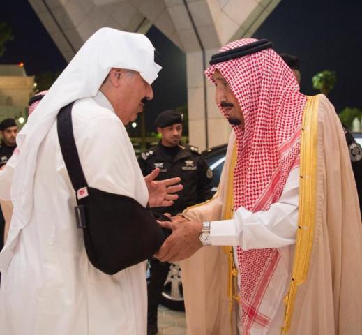 الملك سلمان يتفقد الحجاج (صور)