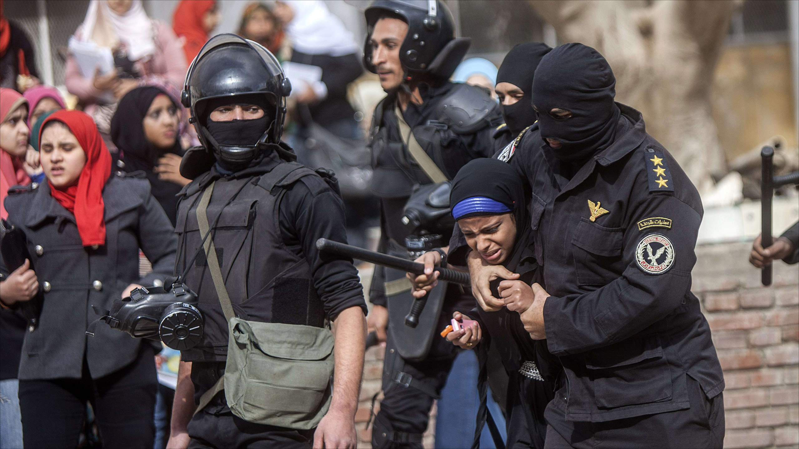 شرطة مصر.. رومانسية على جثث الانتهاكات