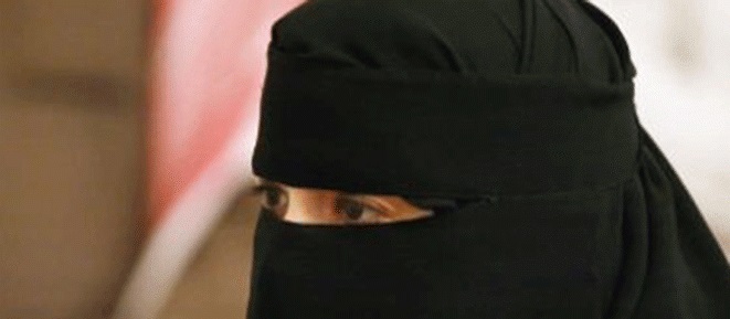 (هيئة الأمر) تعتقل سعودية حملت من