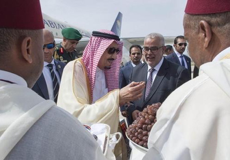 ملك السعودية يطير من طنجة نحو