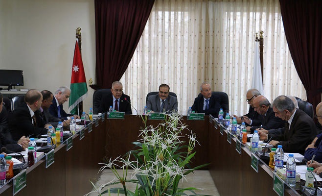 دراسة السماح للجامعات الخاصة بقبول معدلات