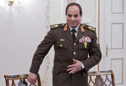 السيسي يحيل قائد الجيش الى التقاعد