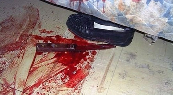 تفاصيل مثيرة.. قطع رأس والدته.. ووقف