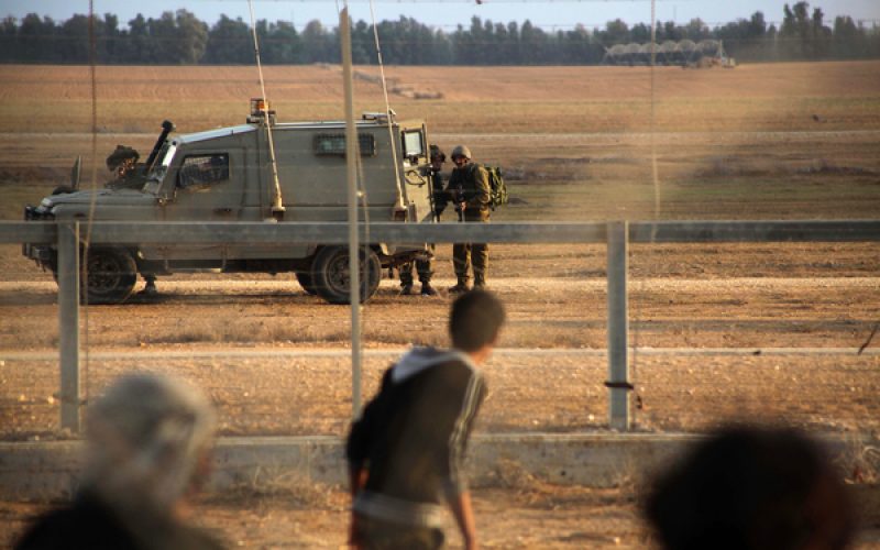 الاحتلال الاسرائيلي يعتقل شابا فلسطينيا بعد
