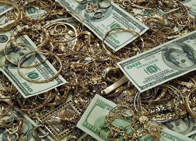 الذهب يرتفع مع تراجع الدولار