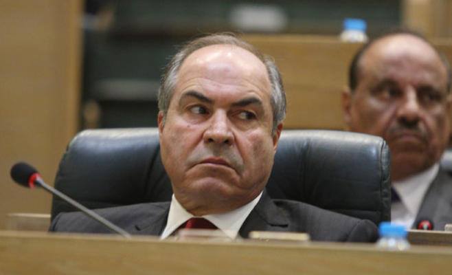 خطاب الثقة.. بين التسحيج وكيل المديح