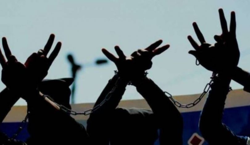 الاسرى الفلسطينيون يعلقون اضرابهم