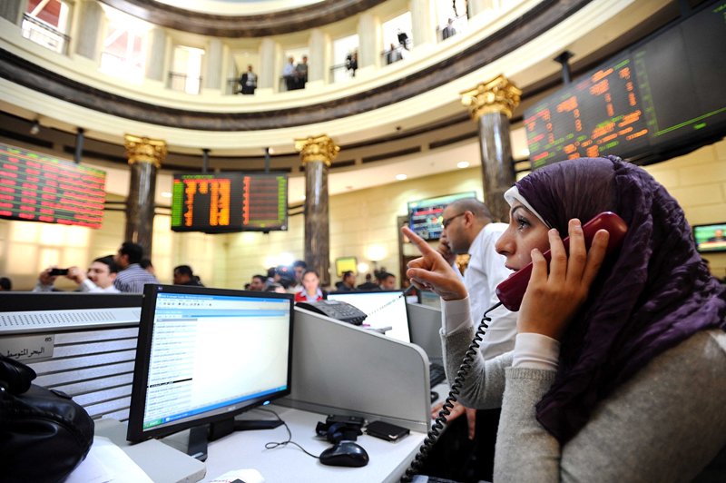 بورصة مصر تهبط لأدنى مستوياتها في