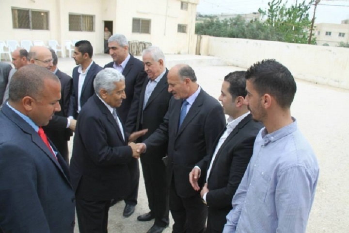 النسور يعزي آل البطاينه في إربد