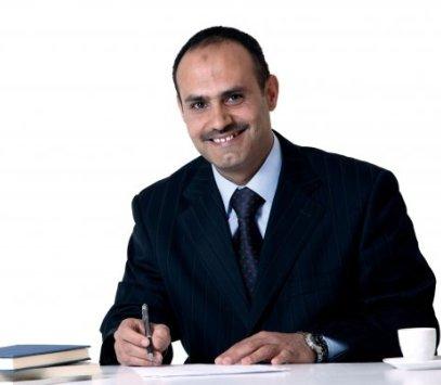 توجيه تهمتي (تقويض نظام الحكم وإطالة