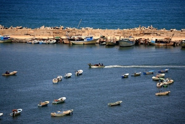افتتاح محطة لتحلية مياه البحر في