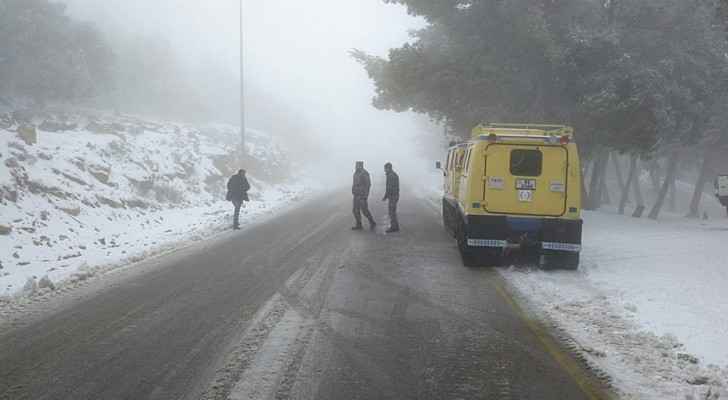 إنقاذ 260 شخصا حاصرتهم الثلوج في