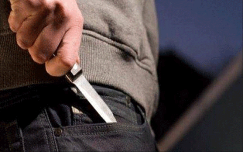 مجهولون يطعنون شخصا في المفرق