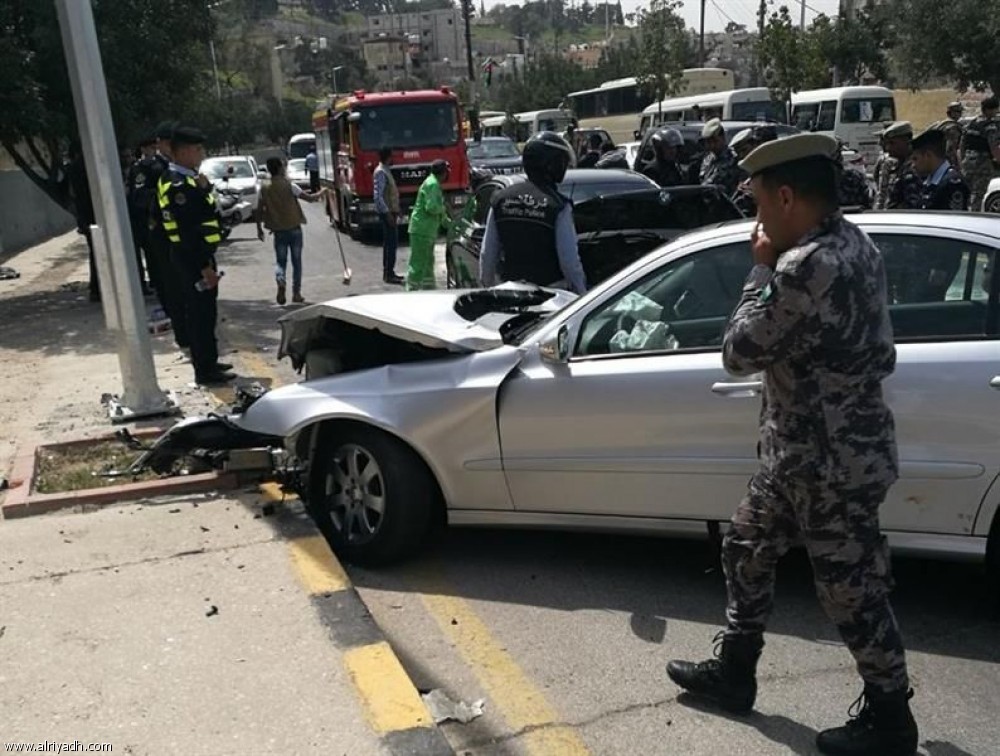 الزرقاء: إصابة 9 اشخاص بحادث مروري