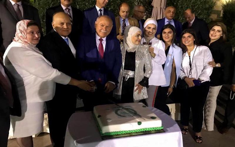 اتحاد الجامعات العربية يكرم أمينه العام
