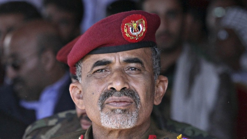 الحوثيون يفرجون عن وزير الدفاع اليمني