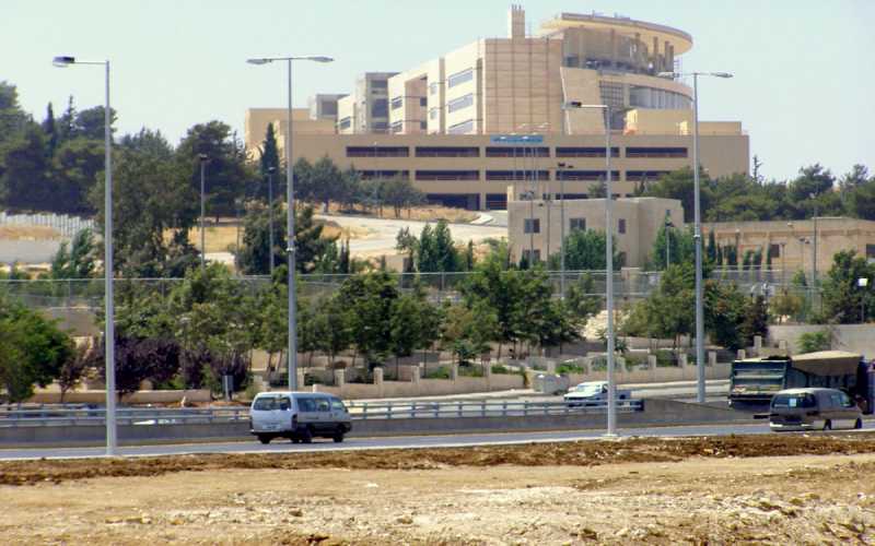 رئيس هيئة الأركان المشتركة يزور مرضى
