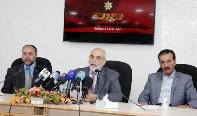 العكايلة يطالب بالتحالف مع تركيا وايران