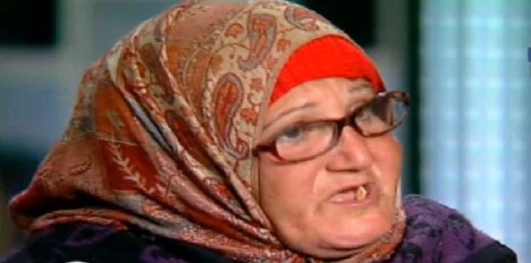 بعد “صيصة وفتاة العربة”.. كفاح “بائعة
