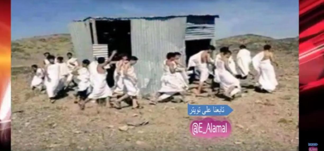 بالفيديو: الحوثيون يبنون (كعبة جديدة) ويطوفون