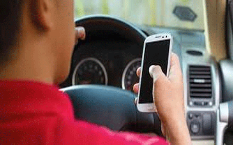 حملة مرورية للتحذير من خطورة استخدام