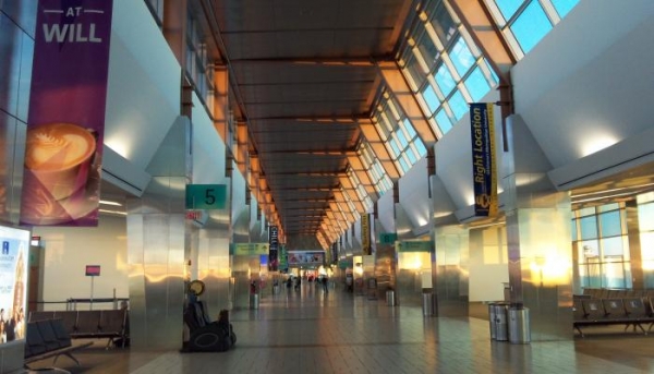 إغلاق مطار أوكلاهوما بعد تبادل لإطلاق