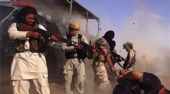 داعش يعدم (11) عراقيا في مناطق