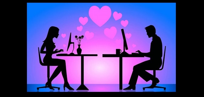 ثقافة الغزل الإلكترونية بين (تعليب) المرأة