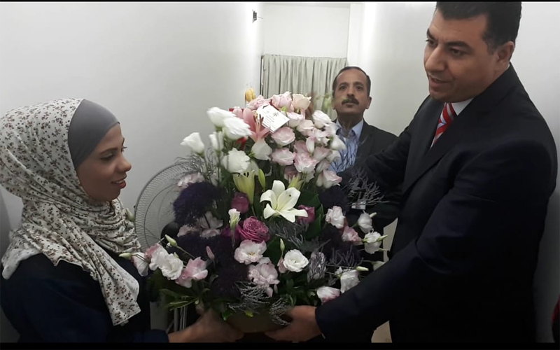 وزير الزراعة يعتذر لعاملة نظافة ويطلب
