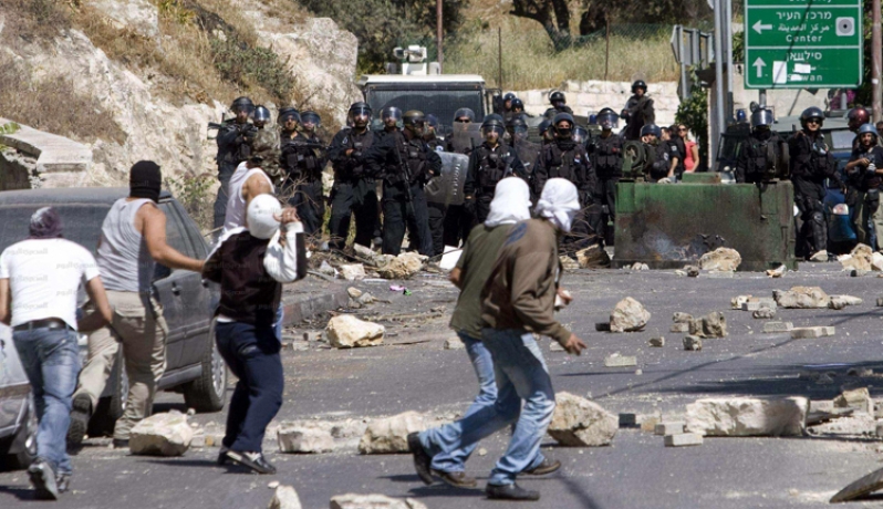 351 إصابة بمواجهات الضفة والقدس خلال