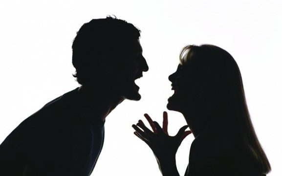 سعودي يطلق اخته بعد 37 عاما