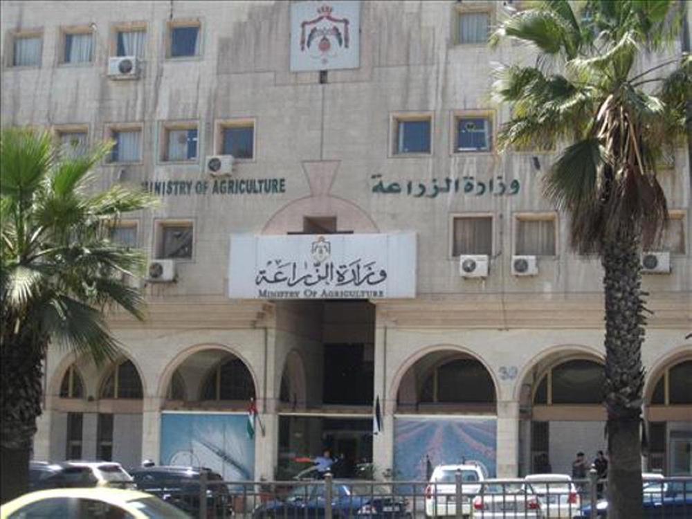 الحنيفات يفتتح مختبر الصحة النباتية ووحدة