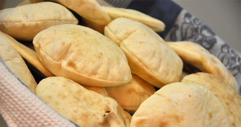 خبز بالمجان عن انفس شهداء الوطن