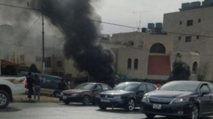 حريق مركبة على طريق شارع الأردن