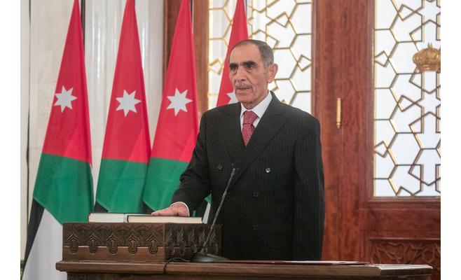 وزير الداخلية في ورطة