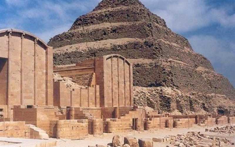 مصر: اكتشاف 35 مومياء و5 توابيت