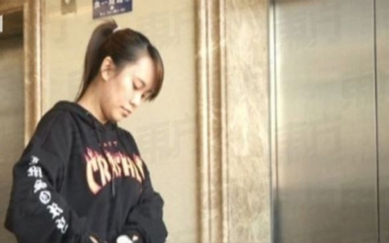 لهذا السبب تجنب النوم على ذراعك