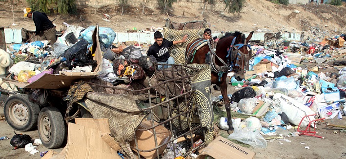 إعادة تطوير استراتيجية إدارة النفايات الصلبة