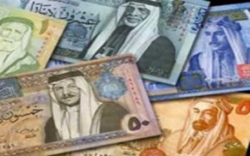 صرف اكراميات نقدية لأسر شهداء الامن