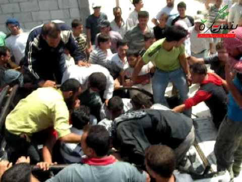 وصول جثمان الشهيد الحوراني إلى مسجد